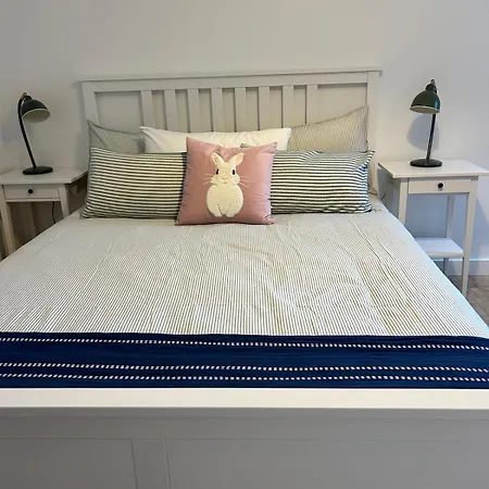 Buttercup Mews No 3 Gills Lane F28 A2t5 *