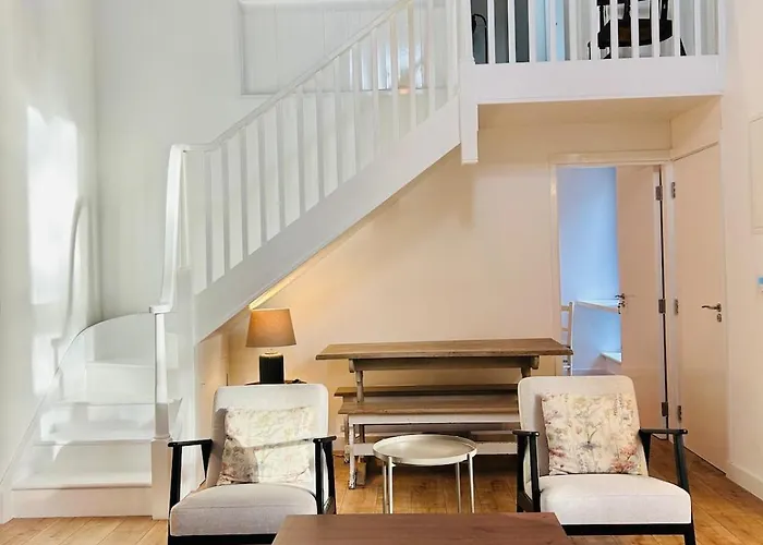 Buttercup Mews No 3 Gills Lane F28 A2t5 * Westport