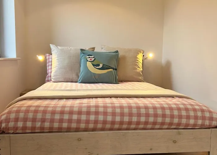 Buttercup Mews No 3 Gills Lane F28 A2t5