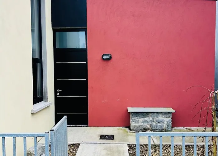 Buttercup Mews No 3 Gills Lane F28 A2t5 *